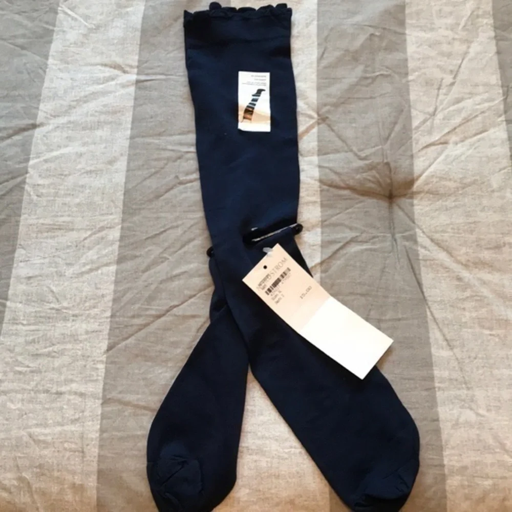 Compression dress socks in Navy